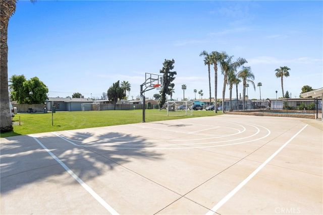 114 Cedarwood Lane, Bakersfield, CA 93308