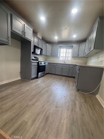 13107 Jarvis, Los Angeles, CA 90061