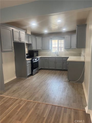 13107 Jarvis, Los Angeles, CA 90061