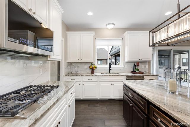 21924 E Majestic Drive, Macomb, MI 48044