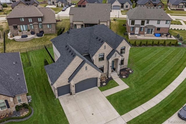 21924 E Majestic Drive, Macomb, MI 48044