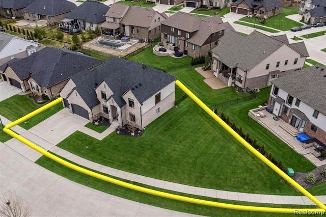 21924 E Majestic Drive, Macomb, MI 48044