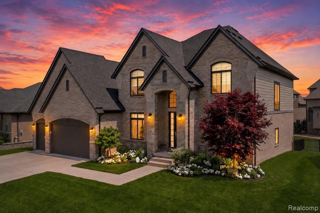 21924 E Majestic Drive, Macomb, MI 48044