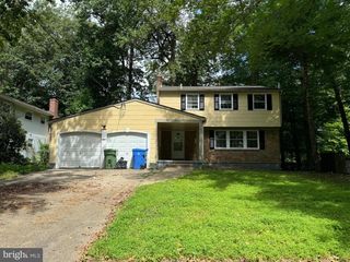 8 ELBOW LN, Cherry Hill, NJ 08003