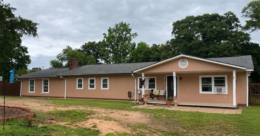 300 Baldwin Street, Honea Path, SC 29654