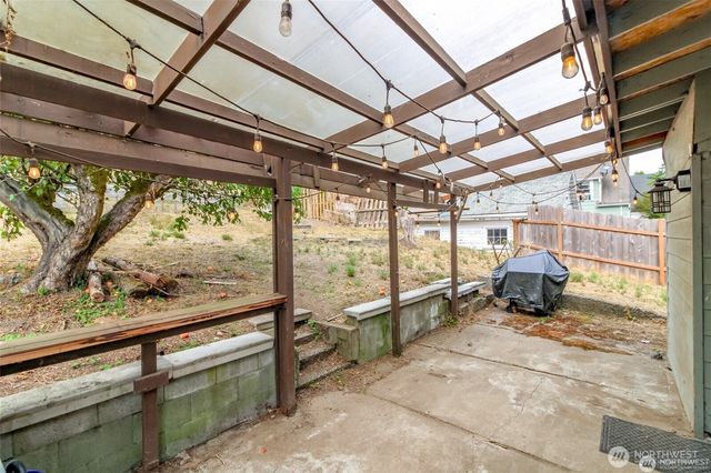 1551 N Callow Avenue, Bremerton, WA 98312