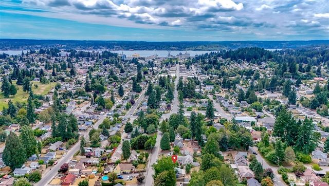 1551 N Callow Avenue, Bremerton, WA 98312