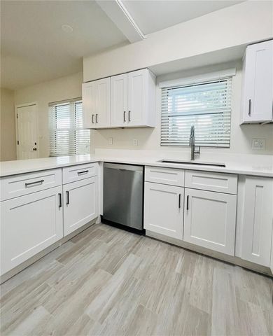 300 VENETIAN DRIVE 2, Clearwater, FL 33755