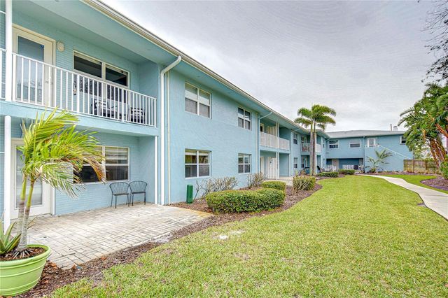 300 VENETIAN DRIVE 2, Clearwater, FL 33755