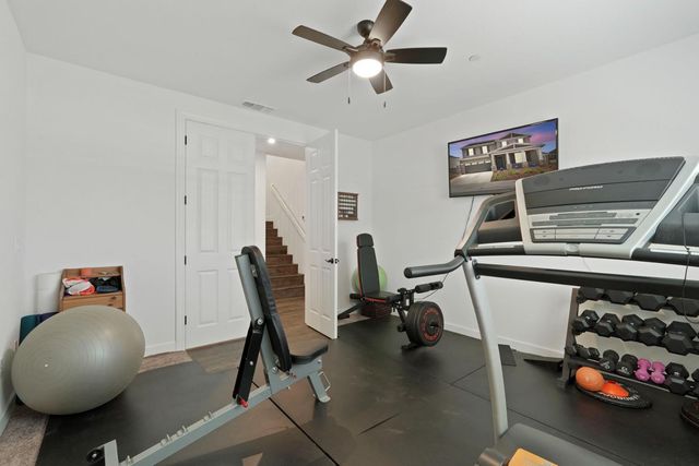 10469 Fendi Way, Elk Grove, CA 95757