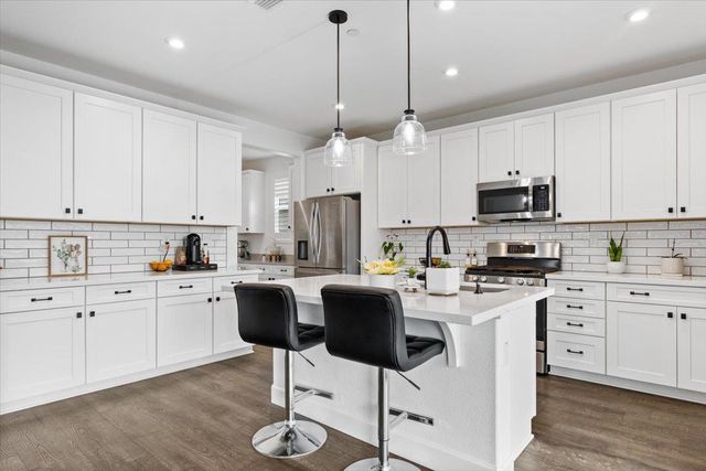 10469 Fendi Way, Elk Grove, CA 95757
