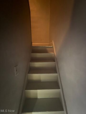 1476 Clermont Road, Cleveland, OH 44110