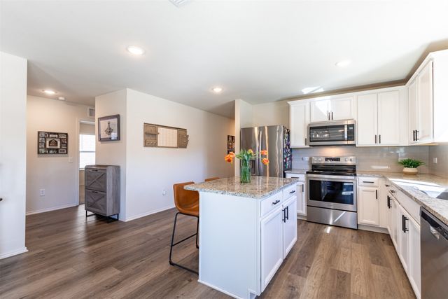 1340 Vernon Drive, Aubrey, TX 76227