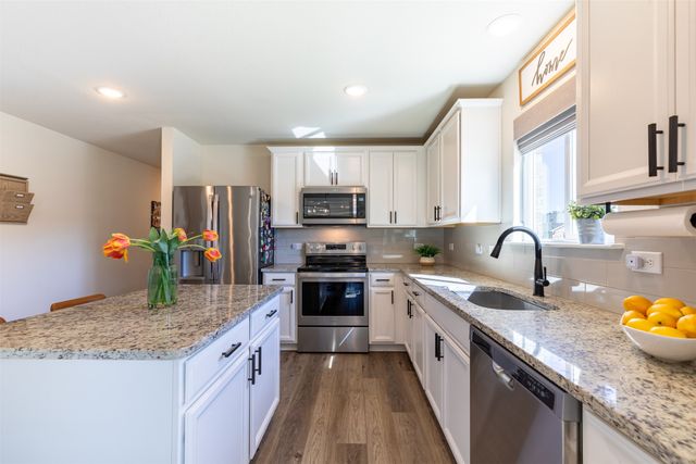 1340 Vernon Drive, Aubrey, TX 76227