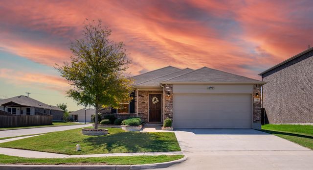 1340 Vernon Drive, Aubrey, TX 76227