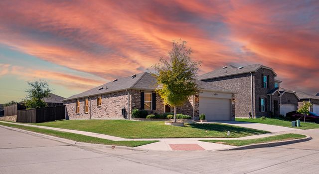 1340 Vernon Drive, Aubrey, TX 76227