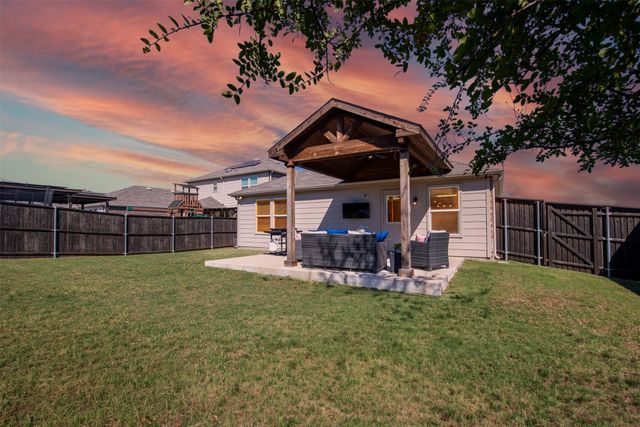 1340 Vernon Drive, Aubrey, TX 76227