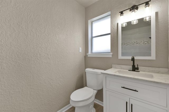 88 April Wind Drive S, Conroe, TX 77356