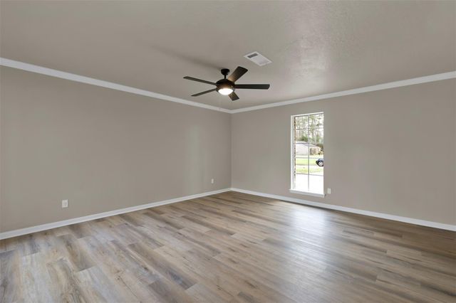 88 April Wind Drive S, Conroe, TX 77356