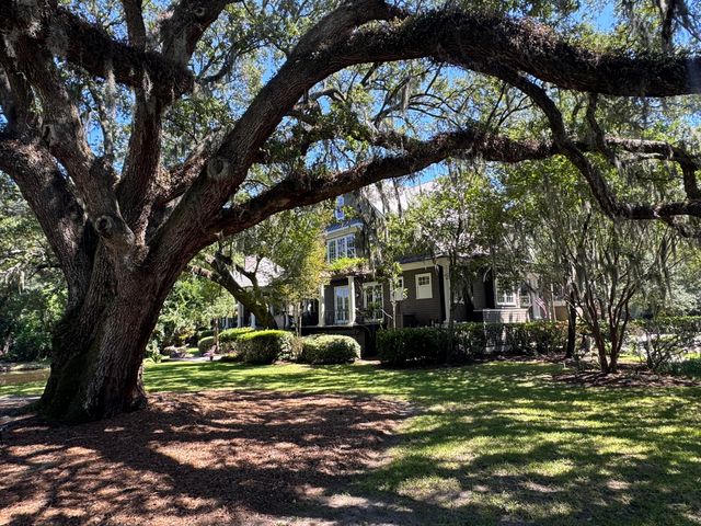 290 Delahow Street, Charleston, SC 29492