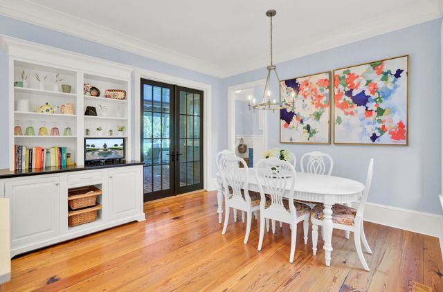 290 Delahow Street, Charleston, SC 29492