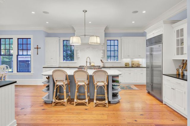 290 Delahow Street, Charleston, SC 29492