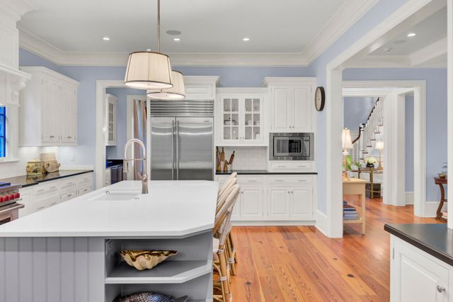 290 Delahow Street, Charleston, SC 29492