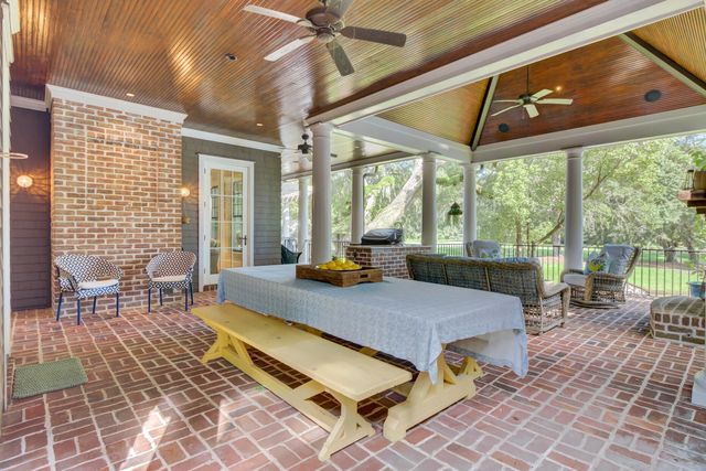 290 Delahow Street, Charleston, SC 29492