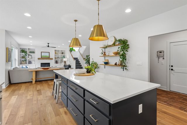 11095 Brookdale Drive, West Des Moines, IA 50266