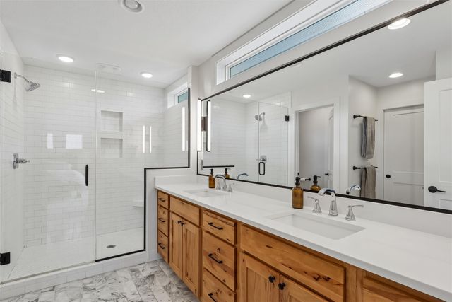 11095 Brookdale Drive, West Des Moines, IA 50266