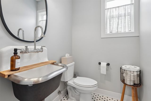 11095 Brookdale Drive, West Des Moines, IA 50266