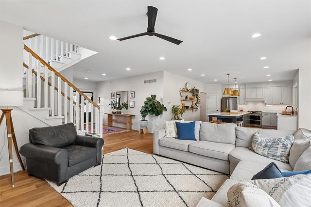 11095 Brookdale Drive, West Des Moines, IA 50266