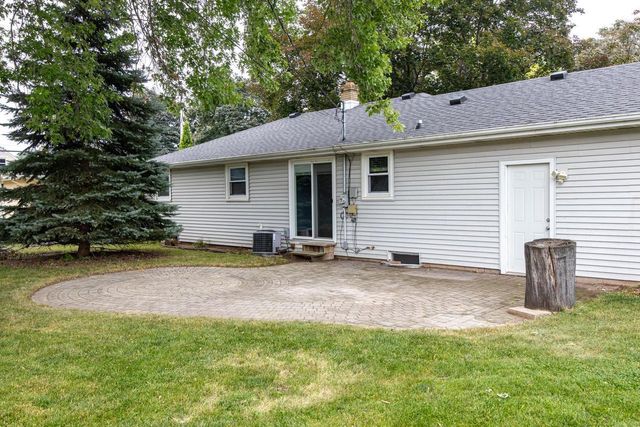 509 MARGARET STREET, Combined Locks, WI 54113