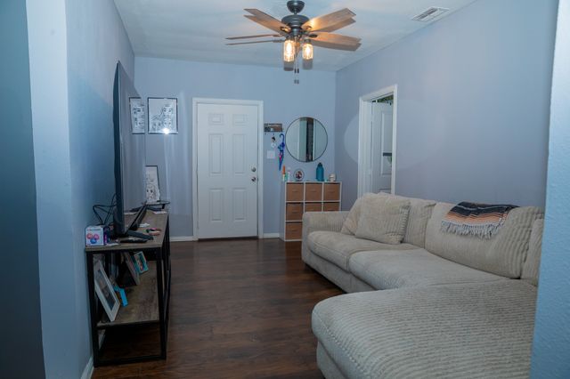 3913 Lee Street, Greenville, TX 75401