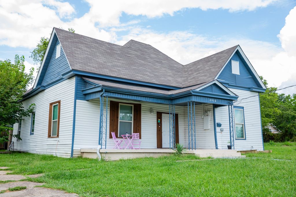 3913 Lee Street, Greenville, TX 75401