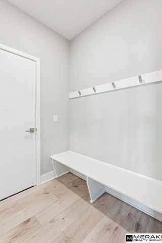 20952 Jaynes Street, Elkhorn, NE 68022