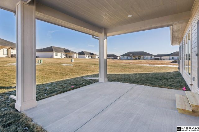 20952 Jaynes Street, Elkhorn, NE 68022