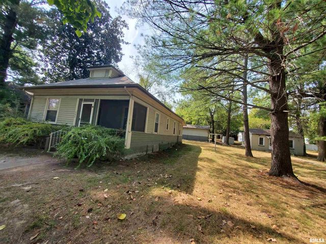 504 N ALMOND Street, Carbondale, IL 62901