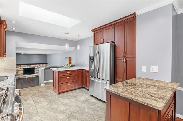 30945 Lake Road, Bay Village, OH 44140