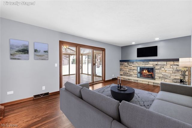 30945 Lake Road, Bay Village, OH 44140