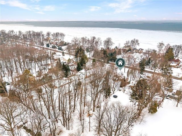 30945 Lake Road, Bay Village, OH 44140