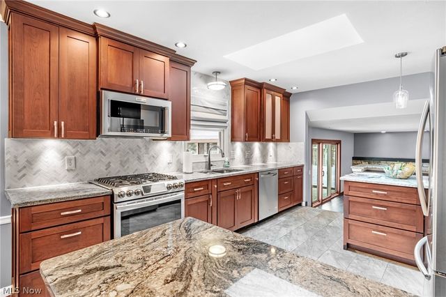 30945 Lake Road, Bay Village, OH 44140