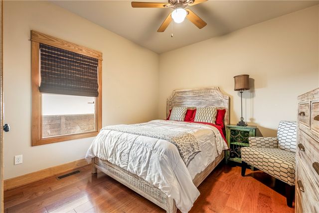 1850 N September Stroll Lane, Fayetteville, AR 72704