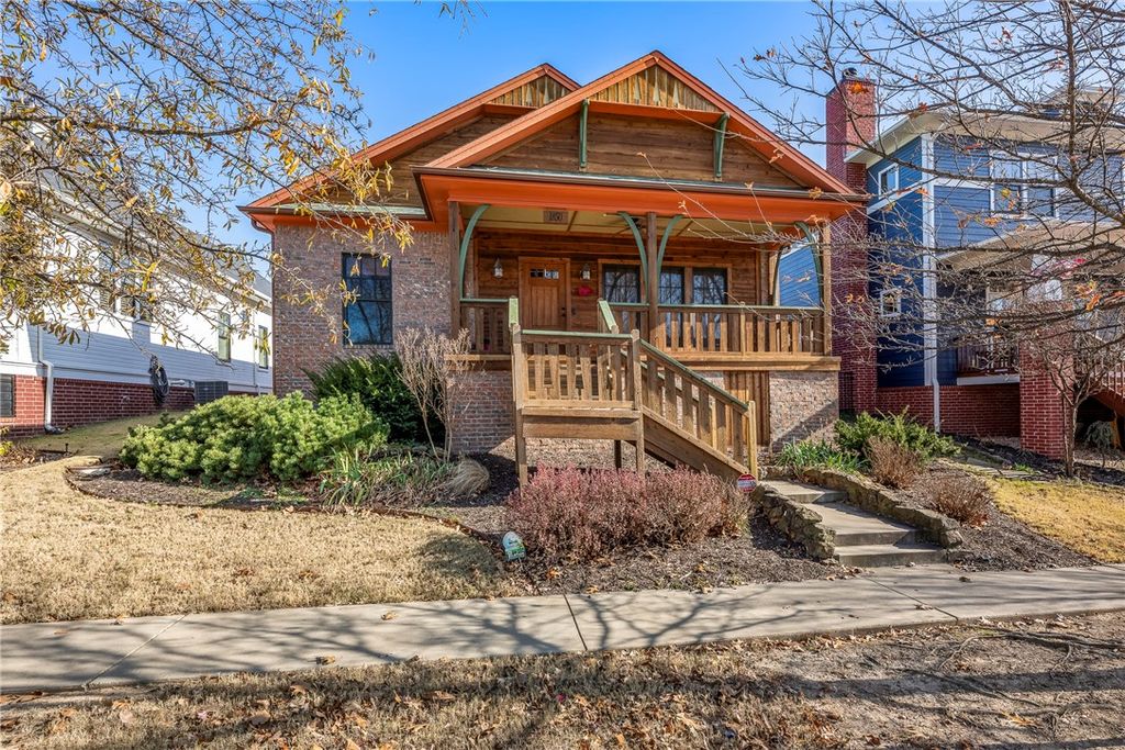 1850 N September Stroll Lane, Fayetteville, AR 72704