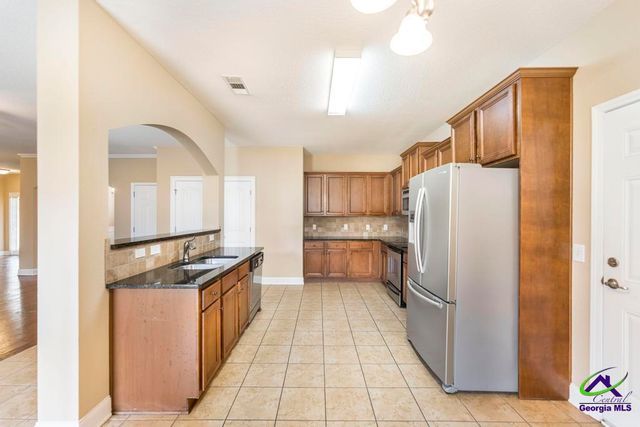 175 Arbor Creek, Warner Robins, GA 31093