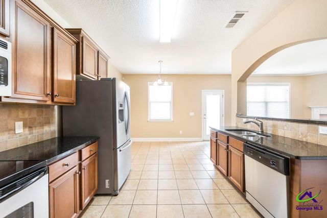 175 Arbor Creek, Warner Robins, GA 31093