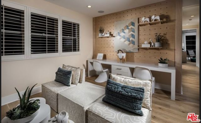 20400 W Marlow Lane, Porter Ranch (los Angeles), CA 91326