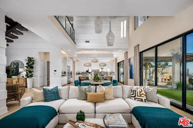 20400 W Marlow Lane, Porter Ranch (los Angeles), CA 91326