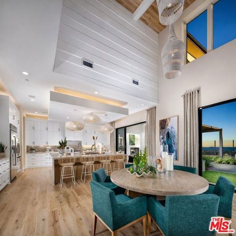 20400 W Marlow Lane, Porter Ranch (los Angeles), CA 91326