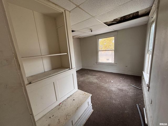 1504 N LINN Street, Peoria, IL 61604